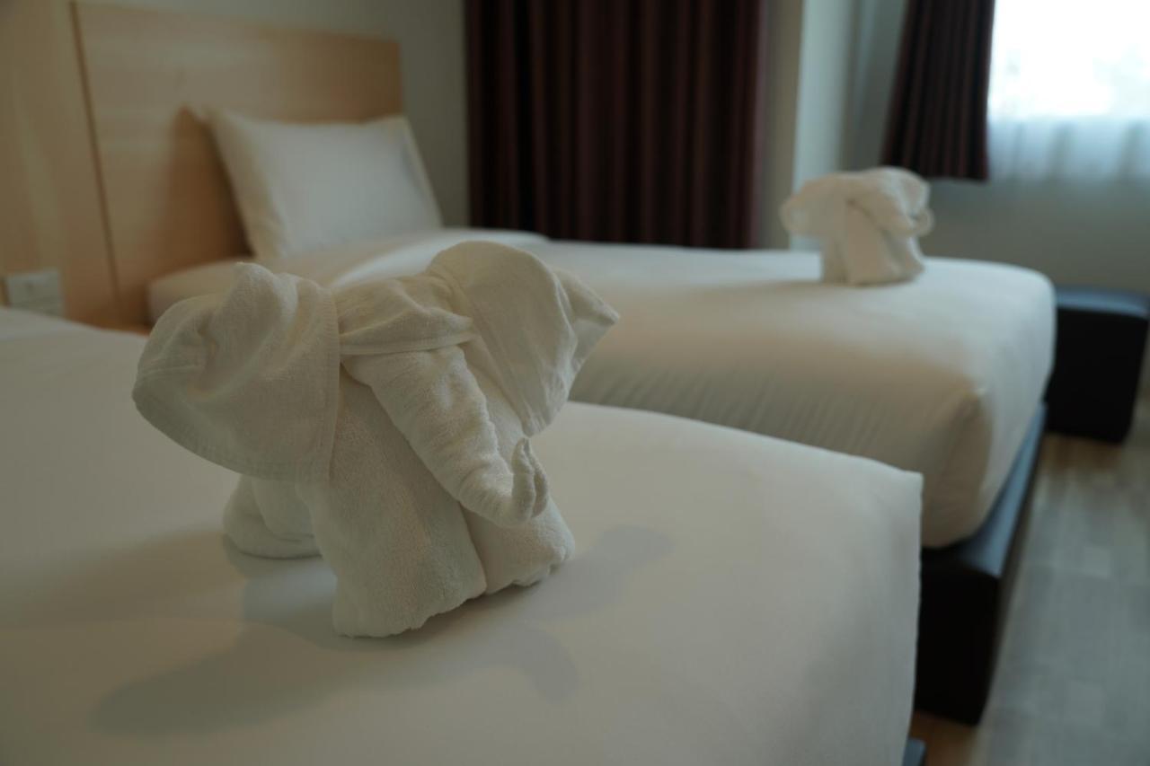 The Charlotte Smart Hotel Lopburi Exterior photo